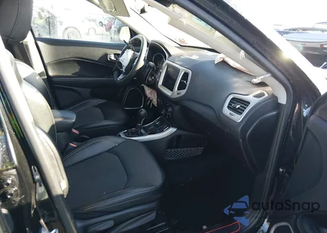 2019 Jeep Compass Latitude 4X4 from USA, damaged, VIN 3C4NJDBB2KT760929